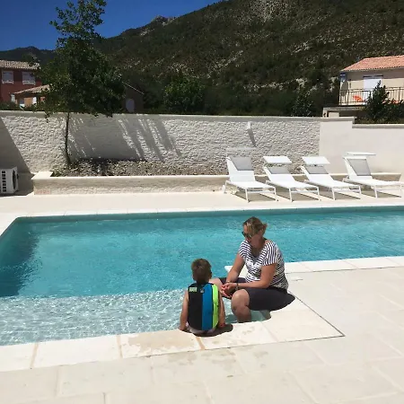 Villa-castellane בית נופש קסטלאנטה